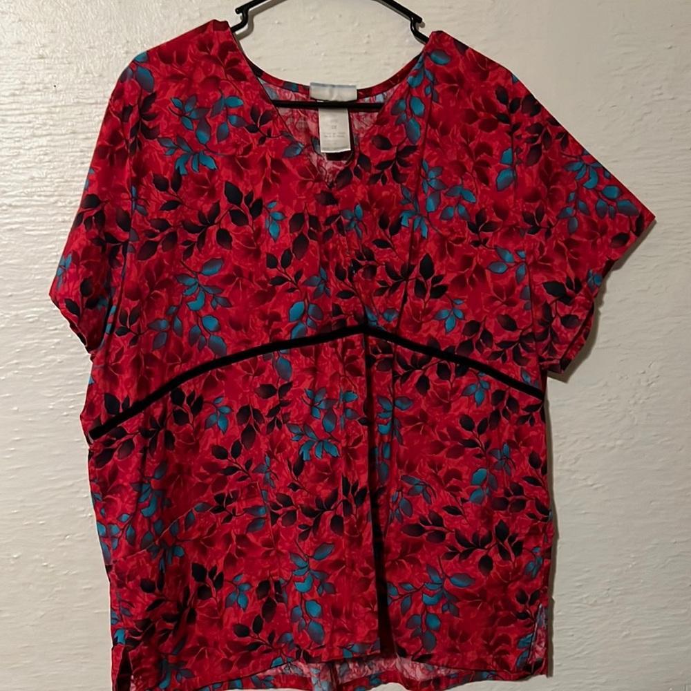 Red Leaf Print Scrub Top